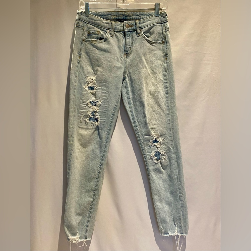 Universal Thread Distressed Mid-Rise Boyfriend Jeans, size 00/24 - Picture 1 of 9